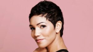 8 Short Haircuts for Women to Try in 2024 To Look Gorgeous